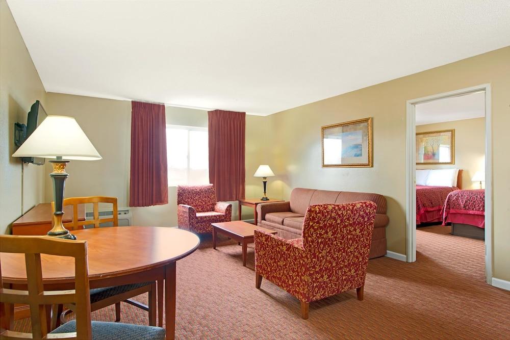 Days Inn By Wyndham St. Louis/Westport Mo Maryland Heights Exteriör bild